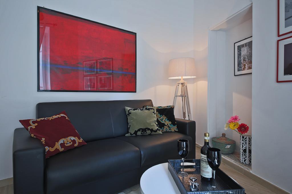 Apartments Florence Pandolfini Street Стая снимка